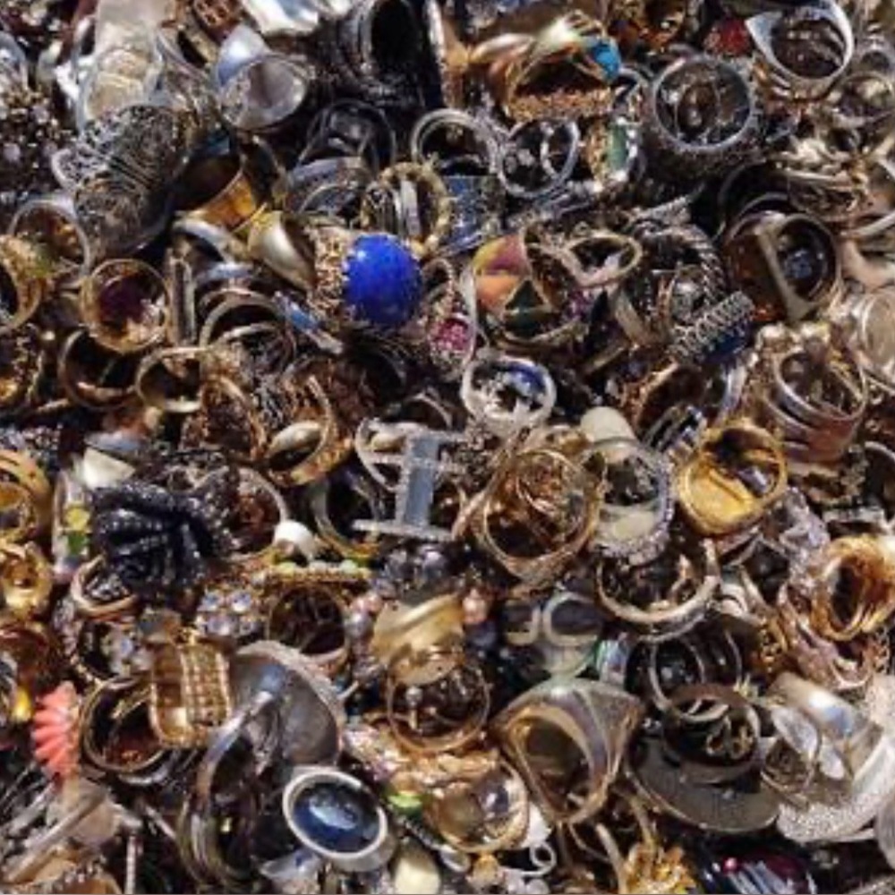 Mystery bulk lot of 10 vintage rings-multiple styles and sizes all resell-able